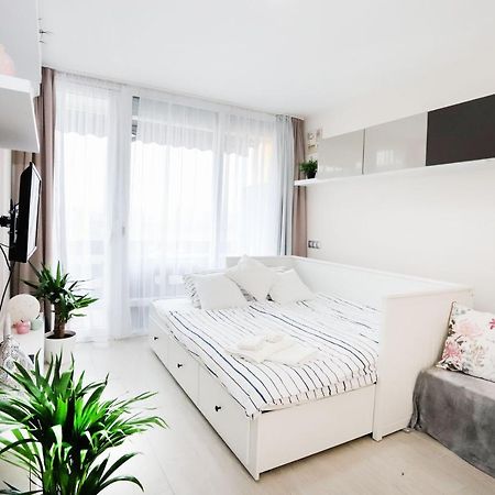 Silver Lodge Ezuestpart Apartman Siófok Eksteriør billede