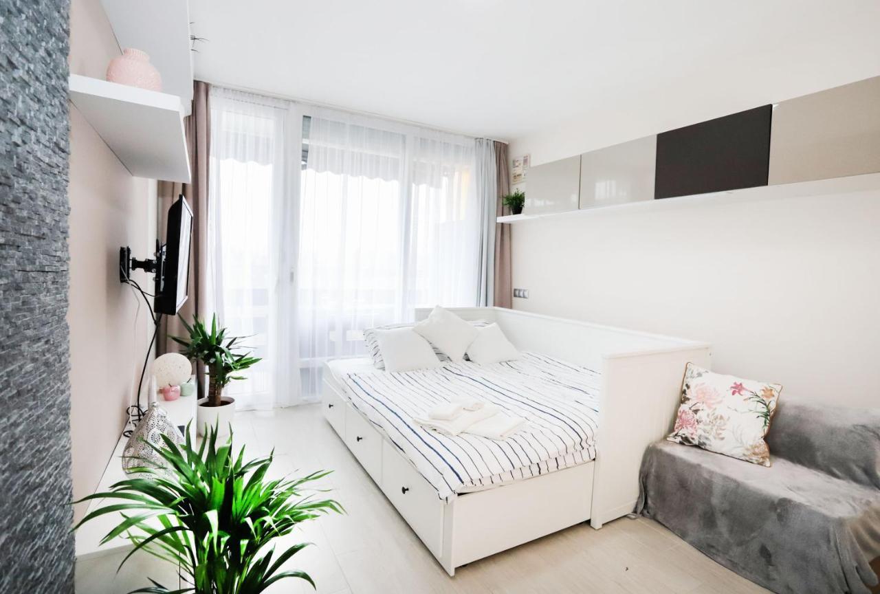 Silver Lodge Ezuestpart Apartman Siófok Eksteriør billede
